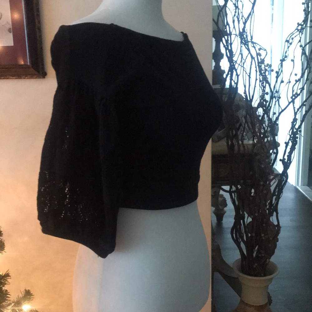 Mustard Seed Lacy Puff-Sleeve Top